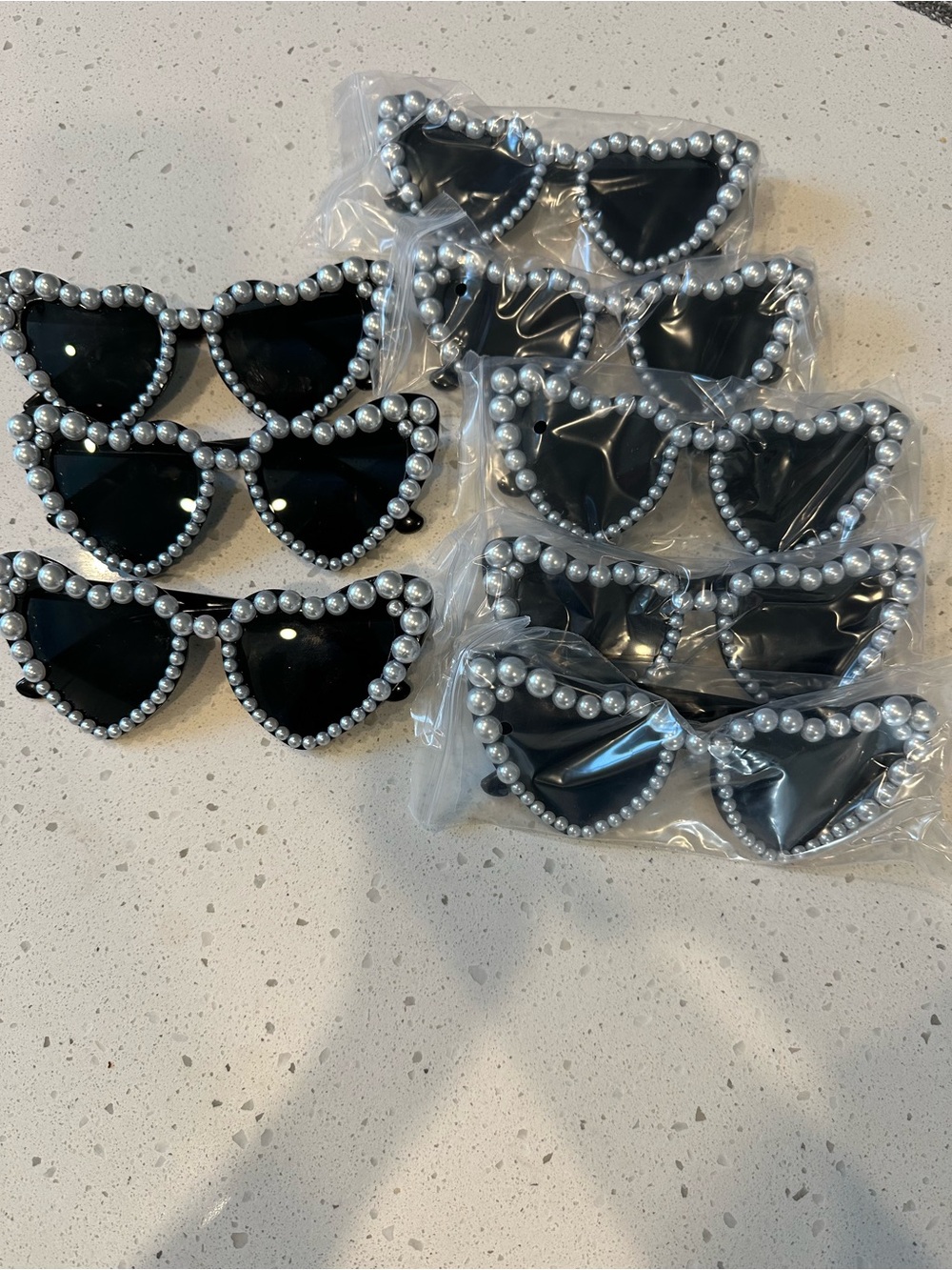 Set of 8 Heart-Shaped Pearl Trim Sunglasses - Black